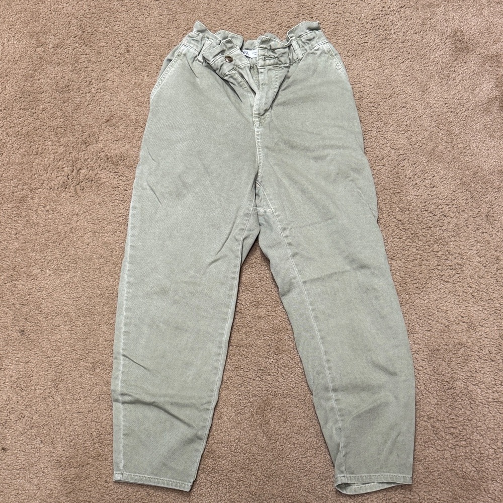 Zara women paper bag jeans. Size 4